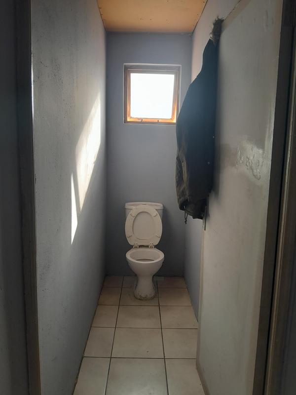 10 Bedroom Property for Sale in Zwelihle Western Cape